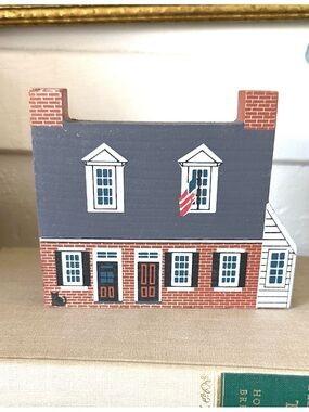 Cat's Meow BARBARA FRITCHIE HOUSE Frederick Maryland Wooden Shelf Sitter 1991